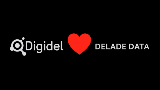 Mitt i bilden finns ett rött hjärta. På ena sidan är Digidels logotyp och på andra sidan står det delade data. Digidel gillar delade data.